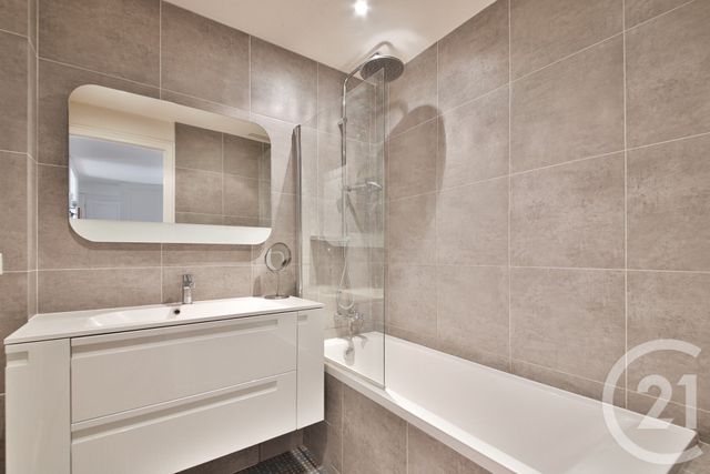 Appartement F4 à vendre - 5 pièces - 127.22 m2 - PARIS - 75016 - ILE-DE-FRANCE - Century 21 Auteuil Immobilier