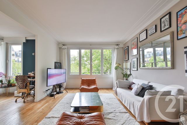 Afficher la photo en grand Appartement F4 à vendre - 4 pièces - 101.11 m2 - PARIS - 75016 - ILE-DE-FRANCE - Century 21 Auteuil Immobilier