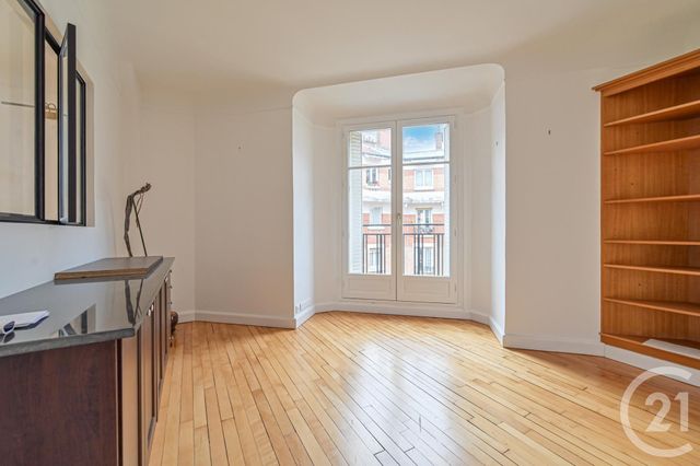 Appartement F2 bis à vendre - 2 pièces - 63.0 m2 - PARIS - 75016 - ILE-DE-FRANCE - Century 21 Auteuil Immobilier