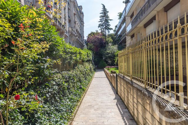Appartement Studio à louer - 1 pièce - 37.0 m2 - PARIS - 75016 - ILE-DE-FRANCE - Century 21 Auteuil Immobilier