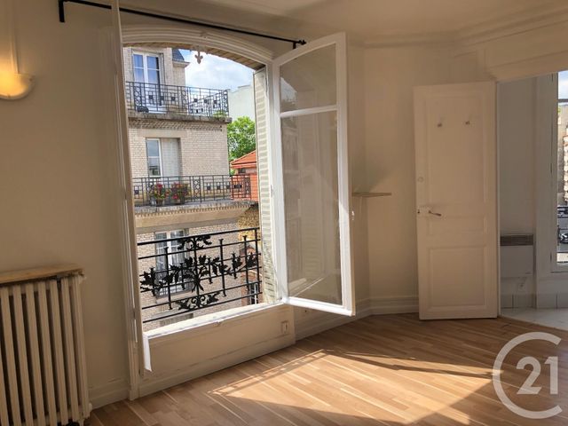  - PARIS - 