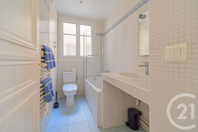Appartement F2 à louer - 2 pièces - 49.69 m2 - PARIS - 75016 - ILE-DE-FRANCE - Century 21 Auteuil Immobilier