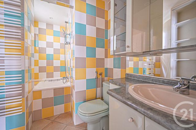 Appartement F3 à vendre - 3 pièces - 71.02 m2 - PARIS - 75007 - ILE-DE-FRANCE - Century 21 Auteuil Immobilier