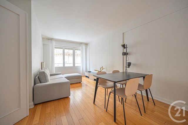 Appartement F2 à louer - 2 pièces - 44.8 m2 - PARIS - 75016 - ILE-DE-FRANCE - Century 21 Auteuil Immobilier