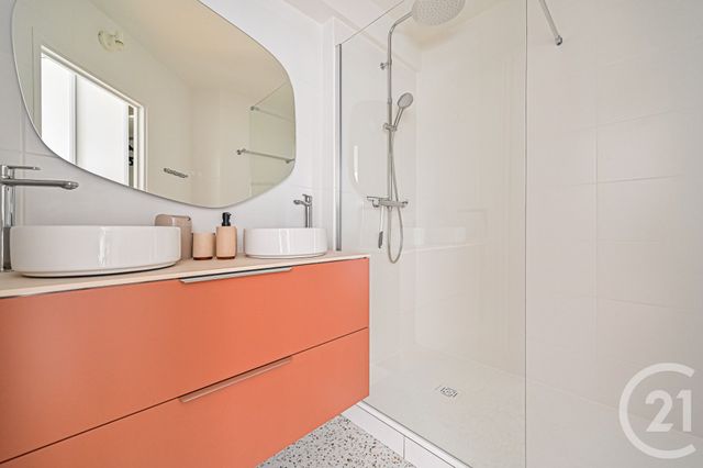 Appartement F2 à louer - 2 pièces - 50.65 m2 - PARIS - 75016 - ILE-DE-FRANCE - Century 21 Auteuil Immobilier