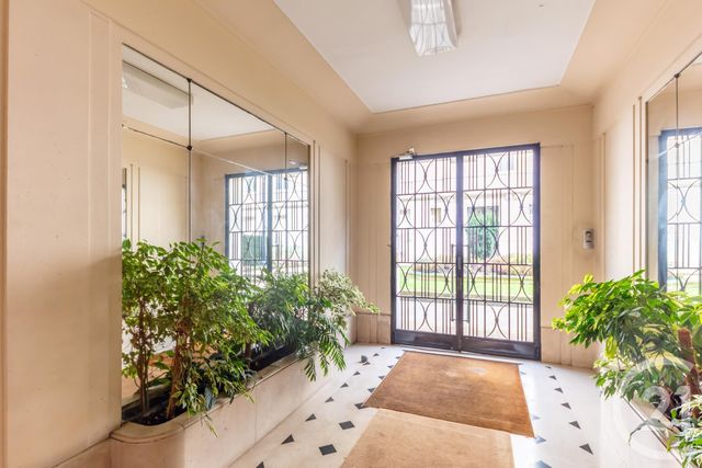 Appartement F2 à louer - 2 pièces - 57.01 m2 - PARIS - 75016 - ILE-DE-FRANCE - Century 21 Auteuil Immobilier