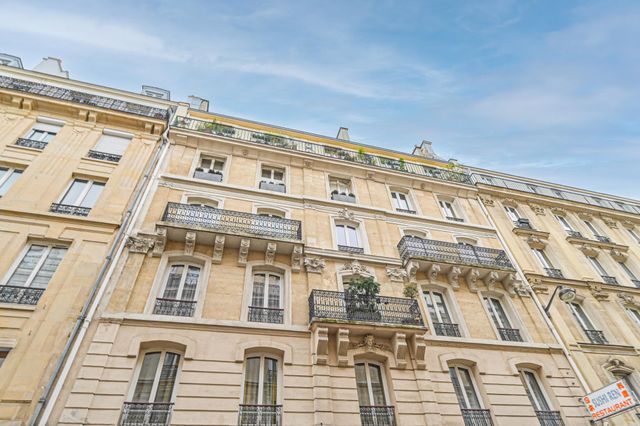  - PARIS - 