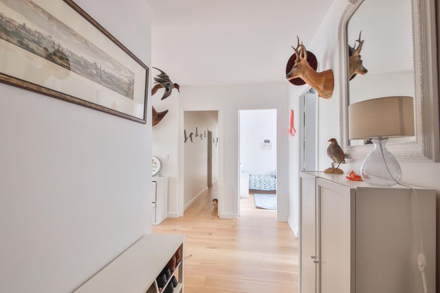 Afficher la photo en grand Appartement F5 à vendre - 5 pièces - 130.0 m2 - PARIS - 75016 - ILE-DE-FRANCE - Century 21 Auteuil Immobilier