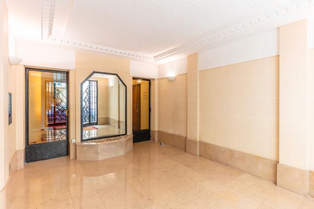 Appartement F5 à vendre - 5 pièces - 178.61 m2 - PARIS - 75016 - ILE-DE-FRANCE - Century 21 Auteuil Immobilier