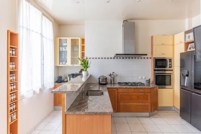 Appartement F5 à vendre - 5 pièces - 178.61 m2 - PARIS - 75016 - ILE-DE-FRANCE - Century 21 Auteuil Immobilier